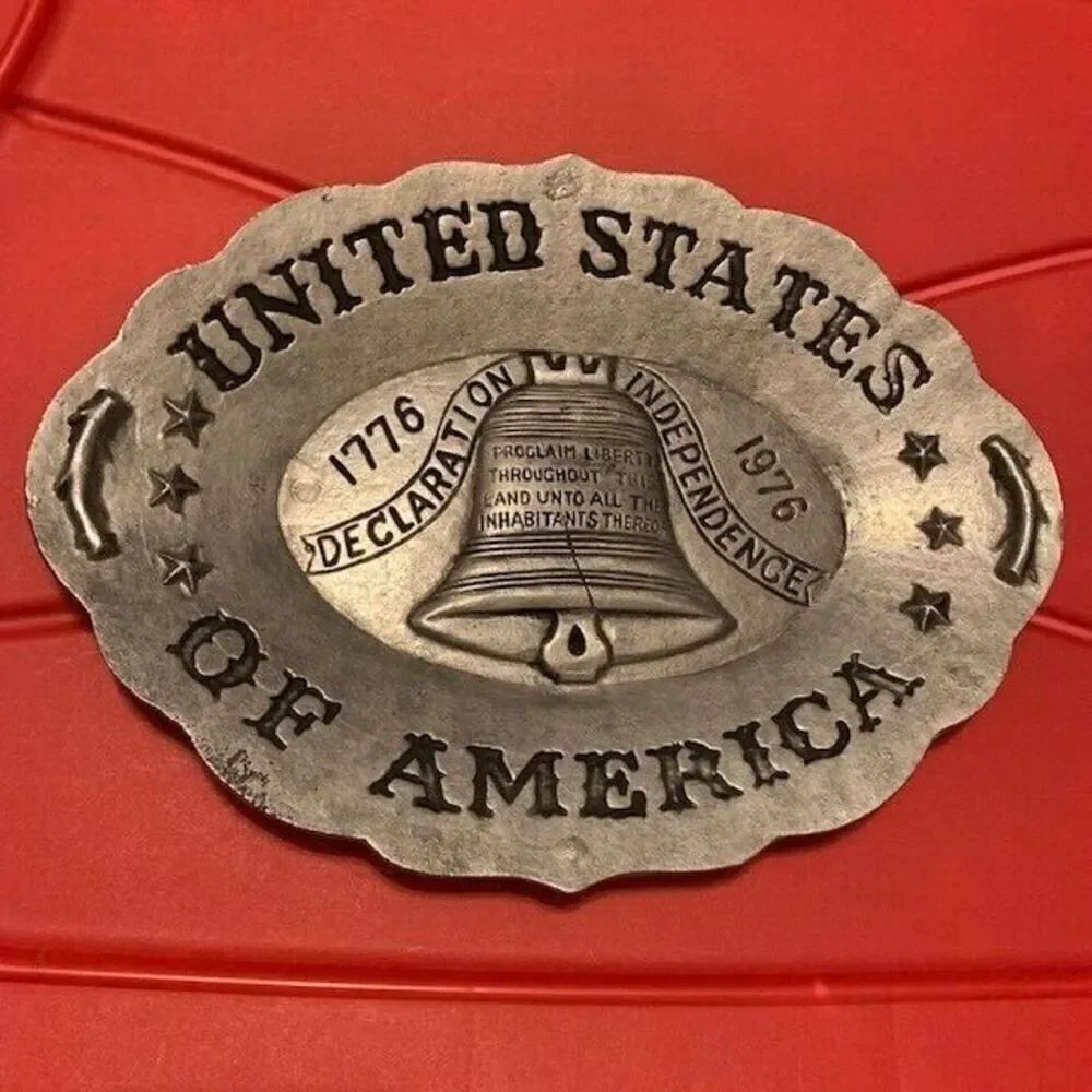 UNITED STATES OF AMERICA BICENTENNIAL METAL WALL HANGING PLATE